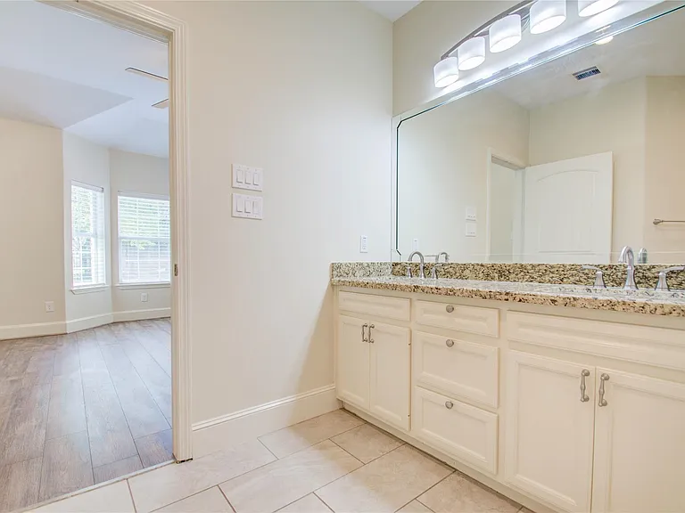 10572 Twin Oak Dr — Photo 34