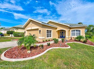 9269 Penelope Dr, Weeki Wachee, FL 34613