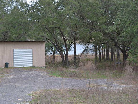 3rd image of 620 Crooked Ln