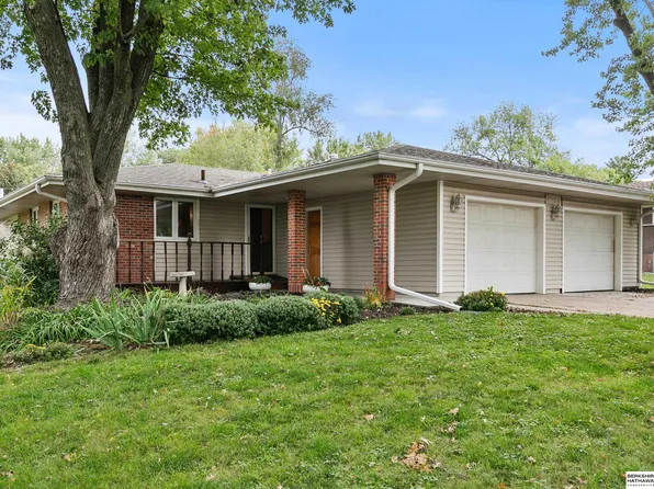 7620 Vine St, Lincoln, NE 68505