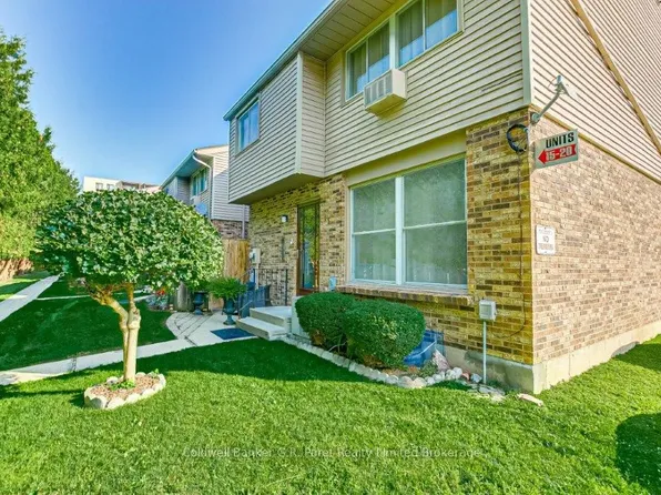 1 Lamers Ct #15, Tillsonburg, ON N4G 4T6