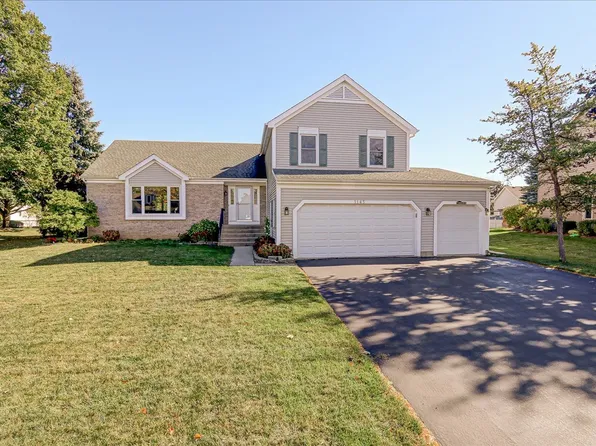 1145 Boxwood Dr, Crystal Lake, IL 60014