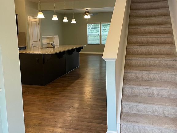 4th image of 3144 Graceland Cres