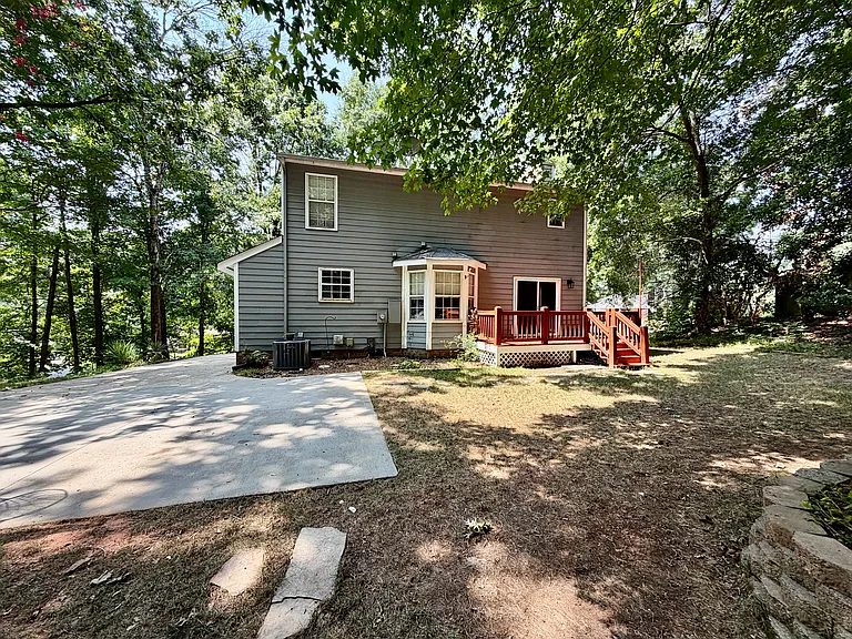 11809 Lansbury Ct — Photo 31