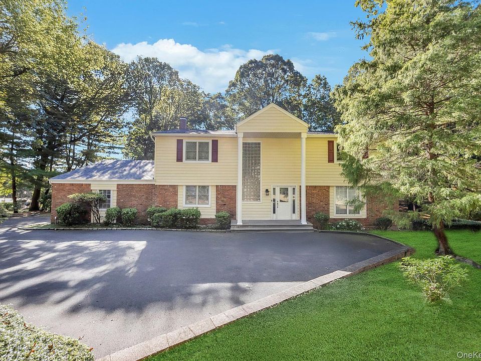 1st image of 8 Chablis Drive