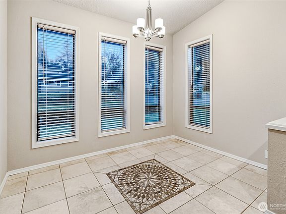 3rd image of 558 SW 298th Street