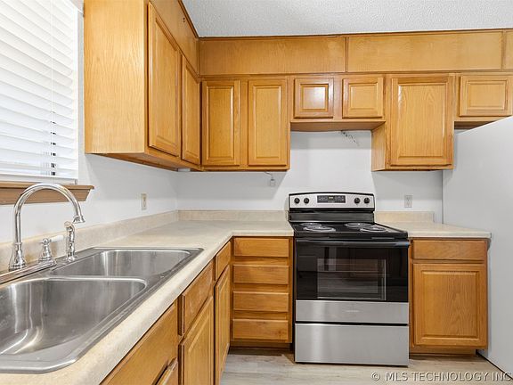 2nd image of 17870 Harding Rd