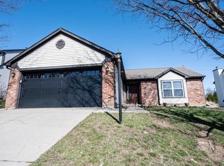 9652 Overcrest Dr, Fishers, IN 46037