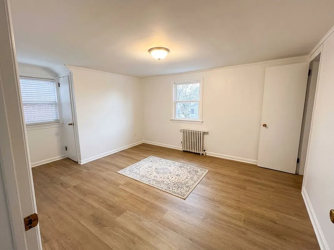 2 bed, 1.0 bath, 1200 sqft, $2,100 — Photo 2