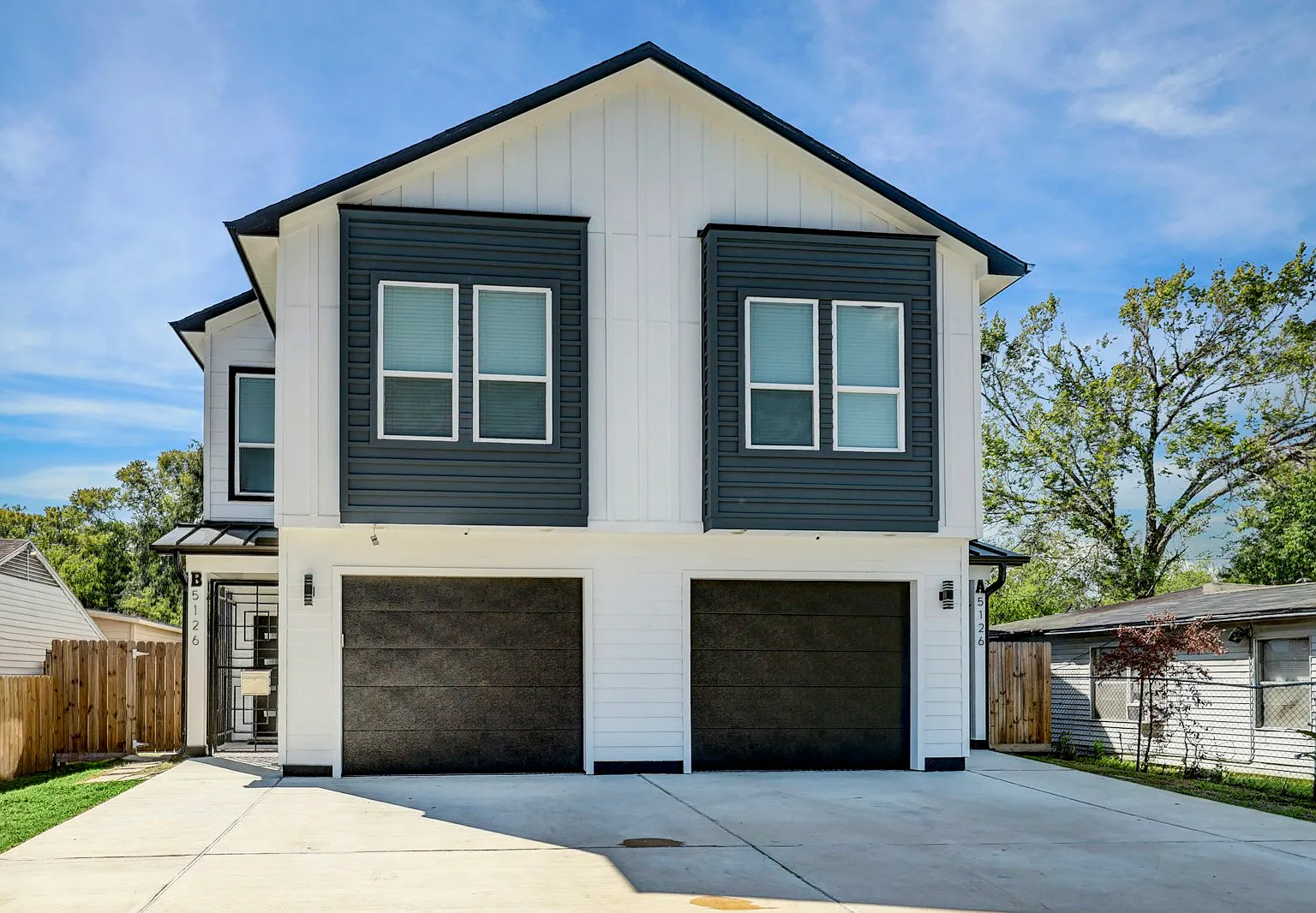 5126 Lyndhurst Drive, Unit B — Photo 1