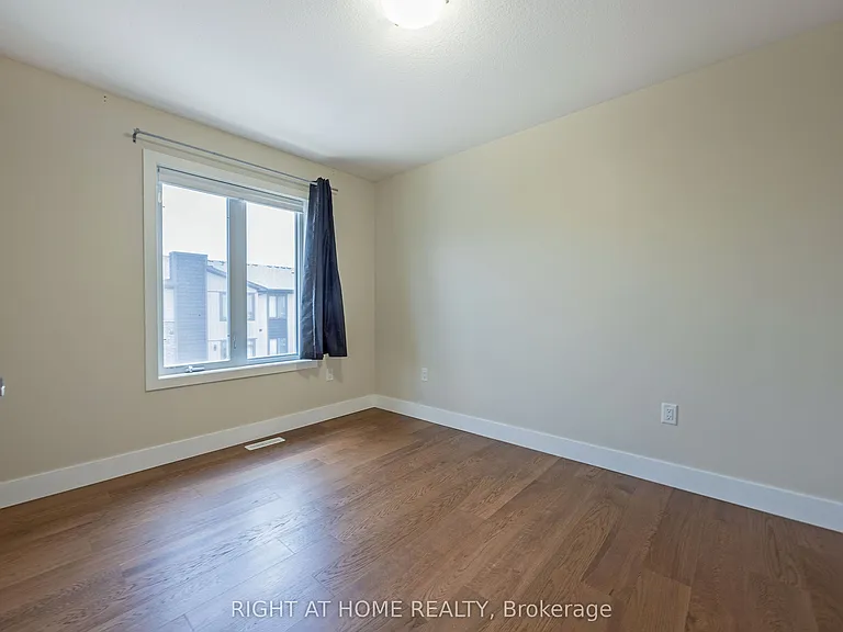 1960 Dalmagarry Rd #34 — Photo 27