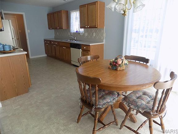 5th image of 10202 Carlton Place Ct