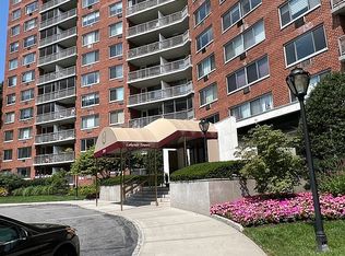 220-55 46th Ave #5R, Bayside, NY