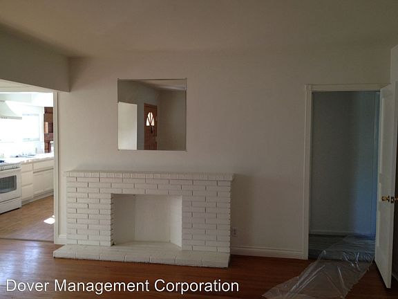 3rd image of 2137 N Screenland Dr