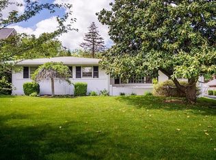 521 Clinton Rd, Lexington, KY 40502