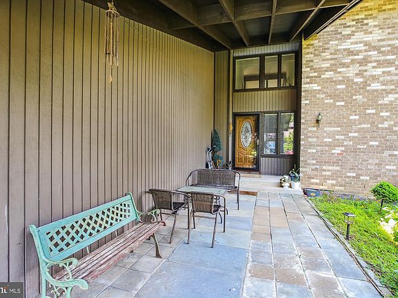 3rd image of 5209 Bradfield Dr
