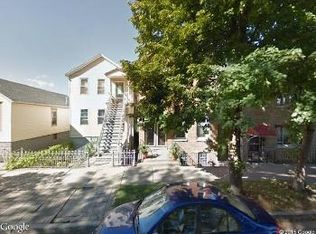 840 W 34th St, Chicago, IL 60608