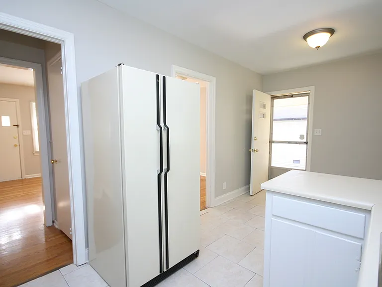 407 Warner St NW — Photo 9