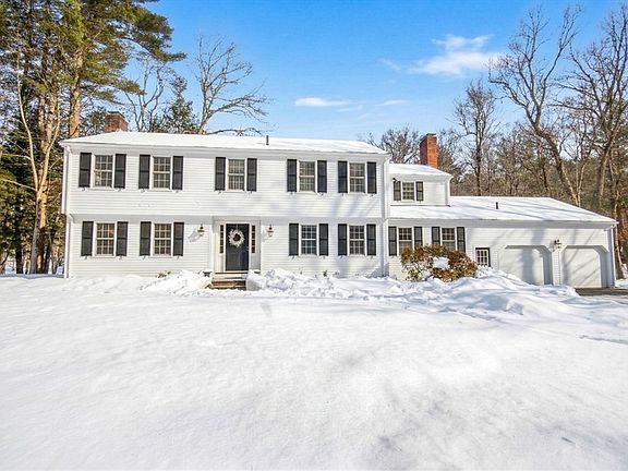 2nd image of 316 Lindsay Pond Rd