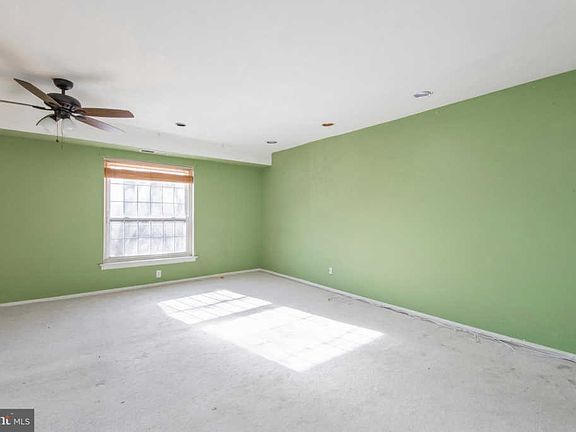5th image of 4000 Gypsy Ln Unit 738