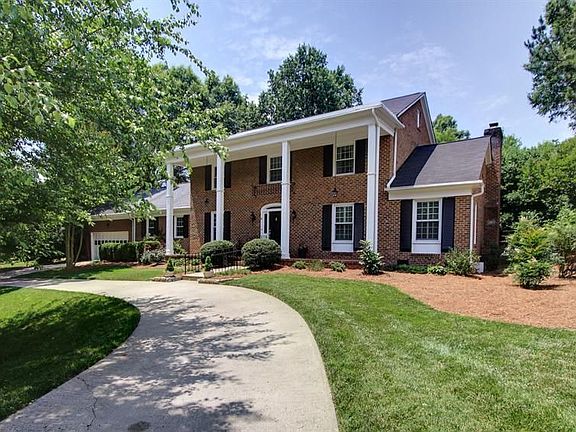 3rd image of 3823 Larkston Dr