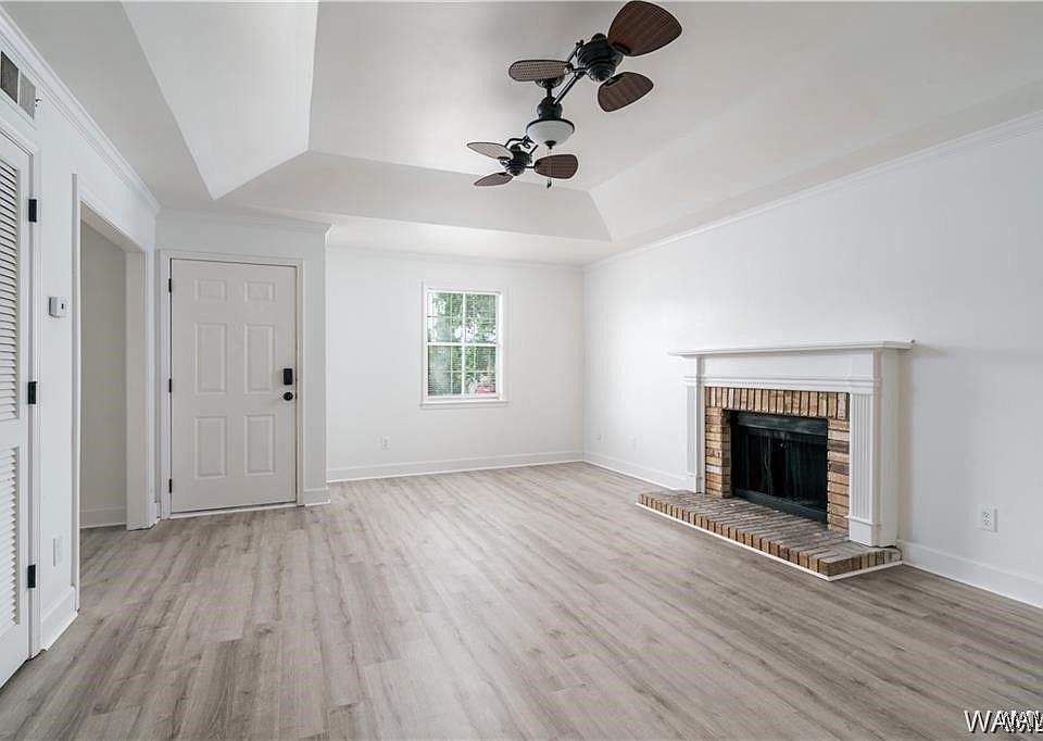 1st image of 2031 8th Ave #210