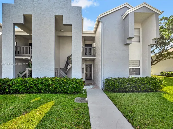 385 SW 113th Way #385, Hollywood, FL 33025