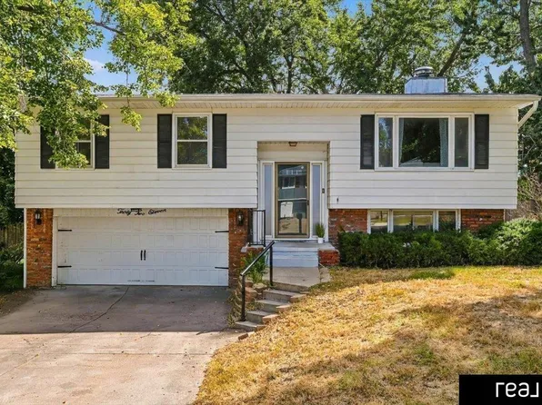 3211 S 127th St, Omaha, NE 68144