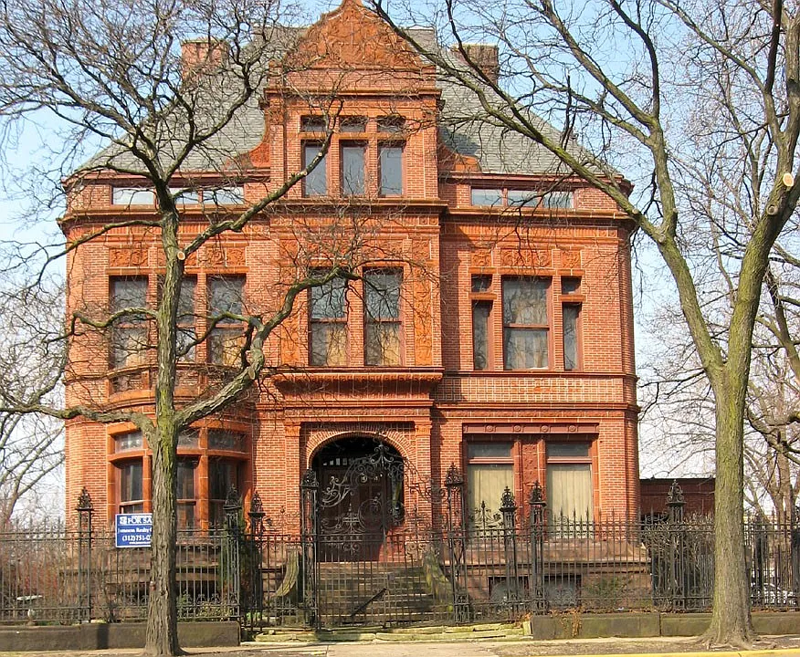 2944 S Michigan Ave #G1