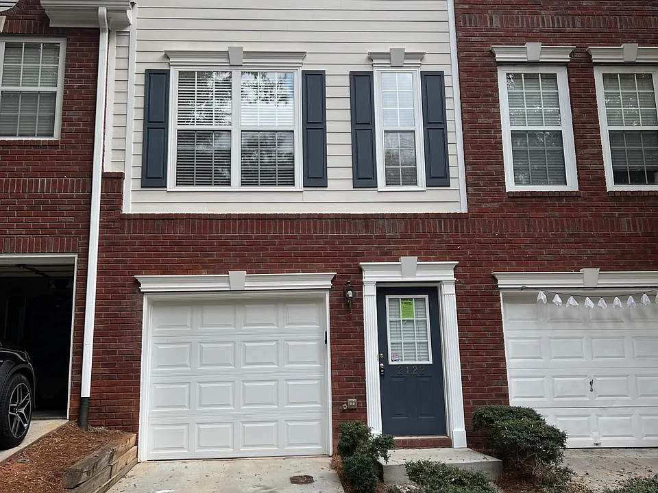 2122 Dillard Xing