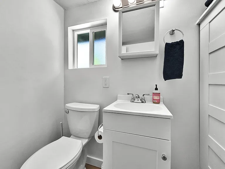 6903 W Poplar St #B — Photo 15
