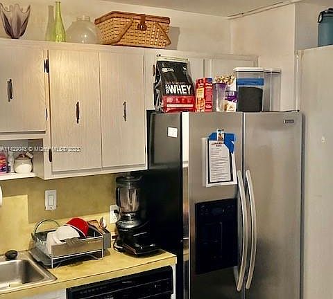 4th image of 100 Bayview Dr APT 431
