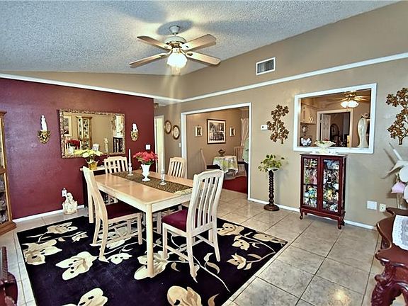 3rd image of 1092 Sunshine Way SW
