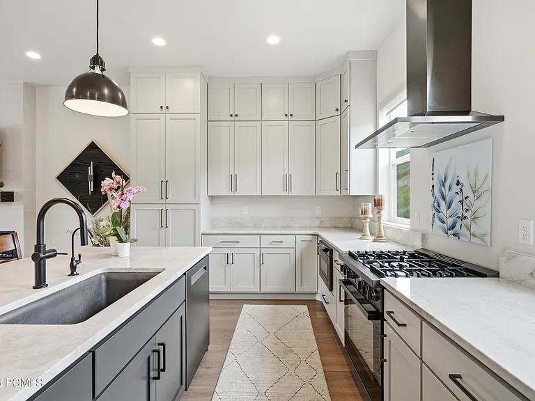 519 W Ascent Dr — Photo 13