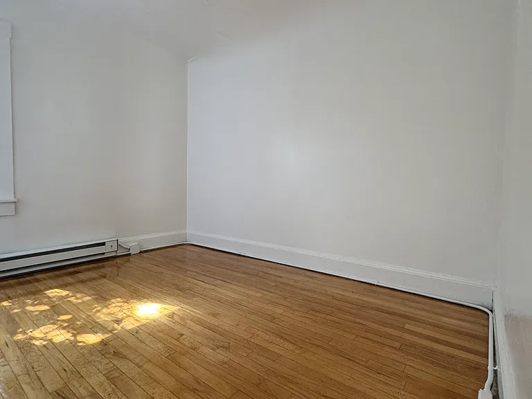21 Prince Ave #F — Photo 9