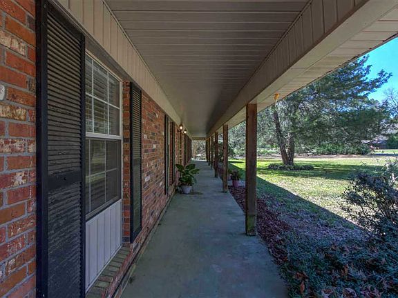 3rd image of 1125 Rockett Dr