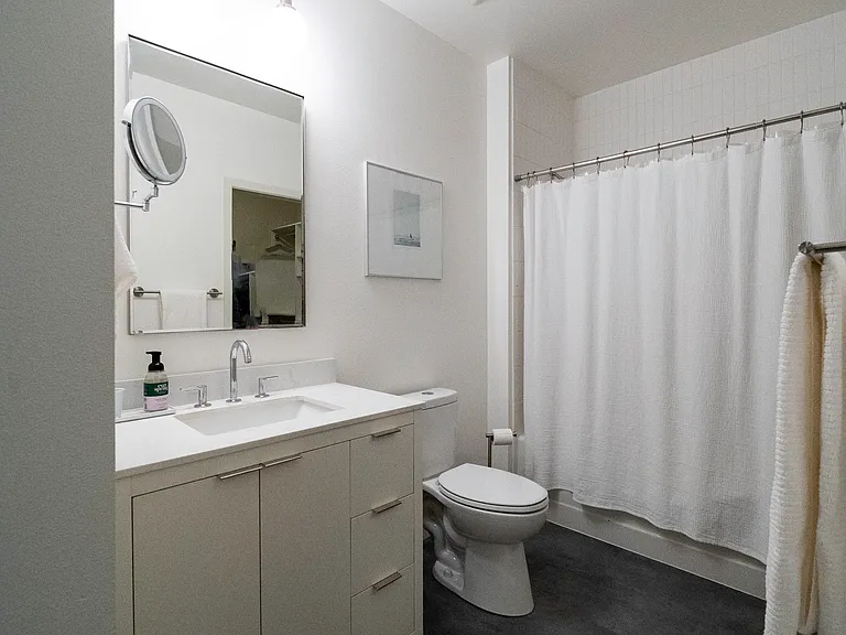 1620 NE Broadway St #517 — Photo 10