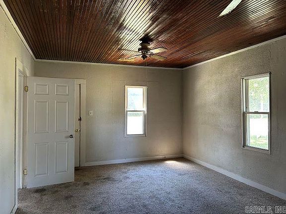 2nd image of 500 Kennett St