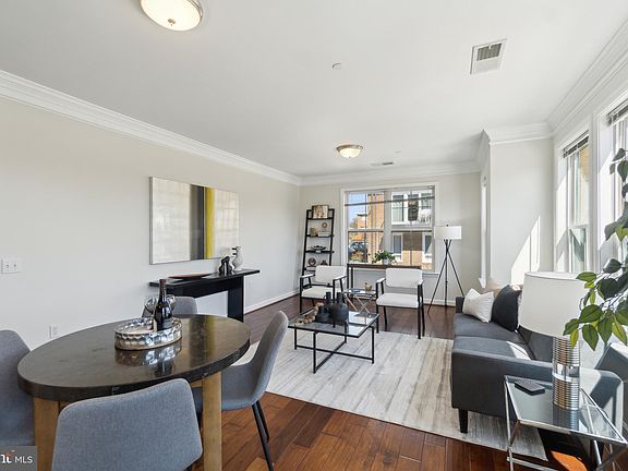 4th image of 2101 N Monroe St APT 208