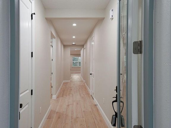 4th image of 13909 SE 53RD TERRACE