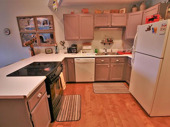 3rd image of 675 Wapiti Dr #17-C