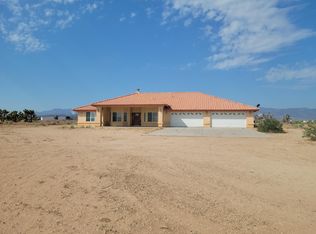 7955 Avenal St, Phelan, CA 92371