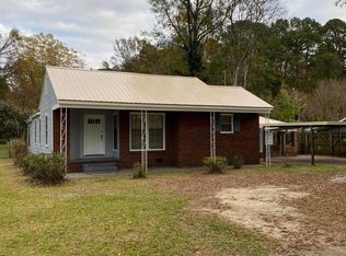 1916 Old Aberdeen Rd, Columbus, MS 39705