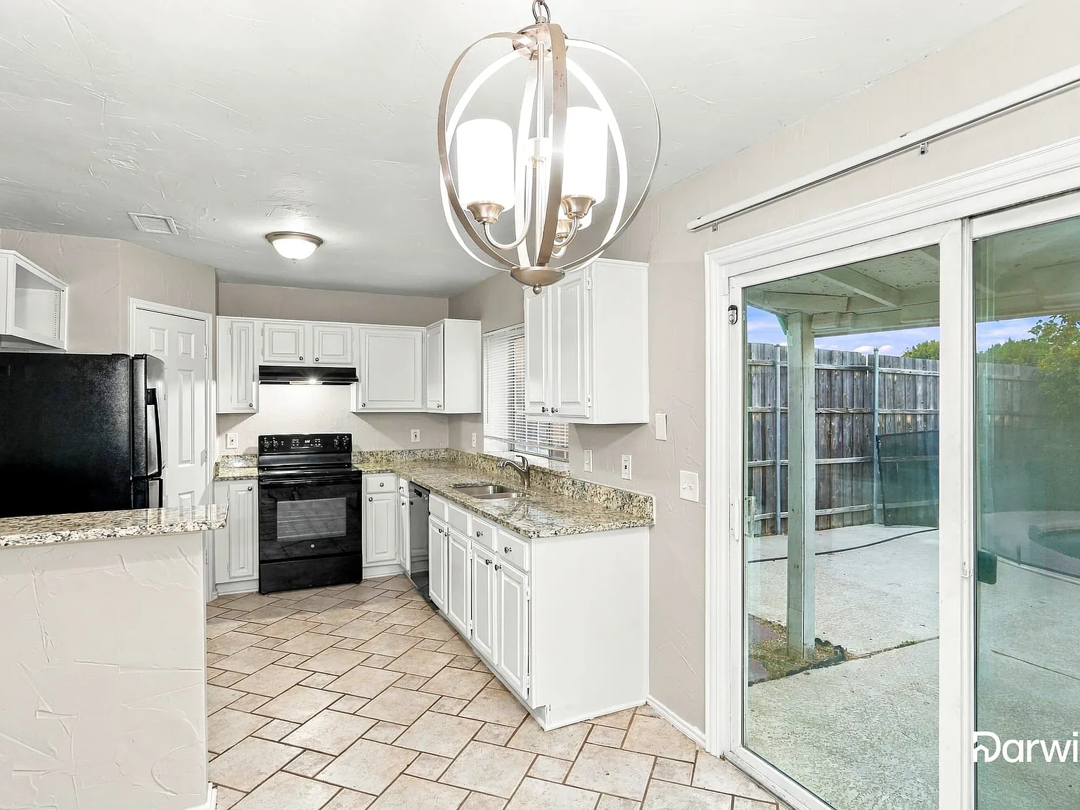 3 bed, 2.0 bath, 1439 sqft, $2,695 — Photo 3