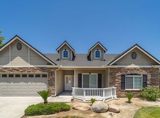 1066 Tranquility Cir, Lemoore, CA 93245