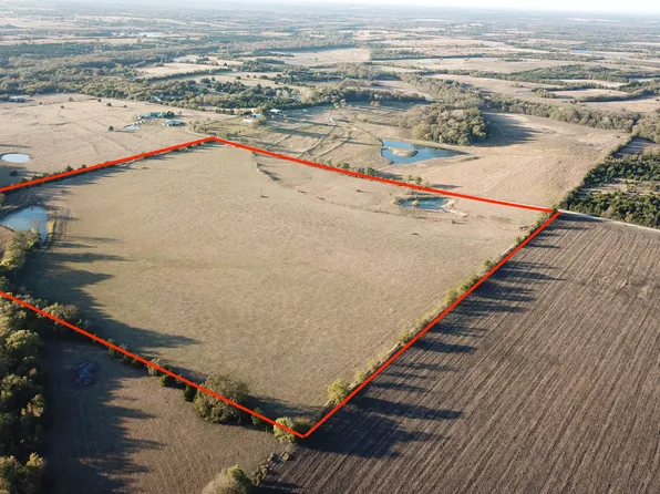 2031 County Road 2998, Windom, TX 75492