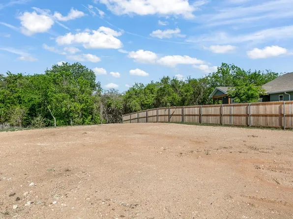 501 Mooney Ln, Fredericksburg, TX 78624