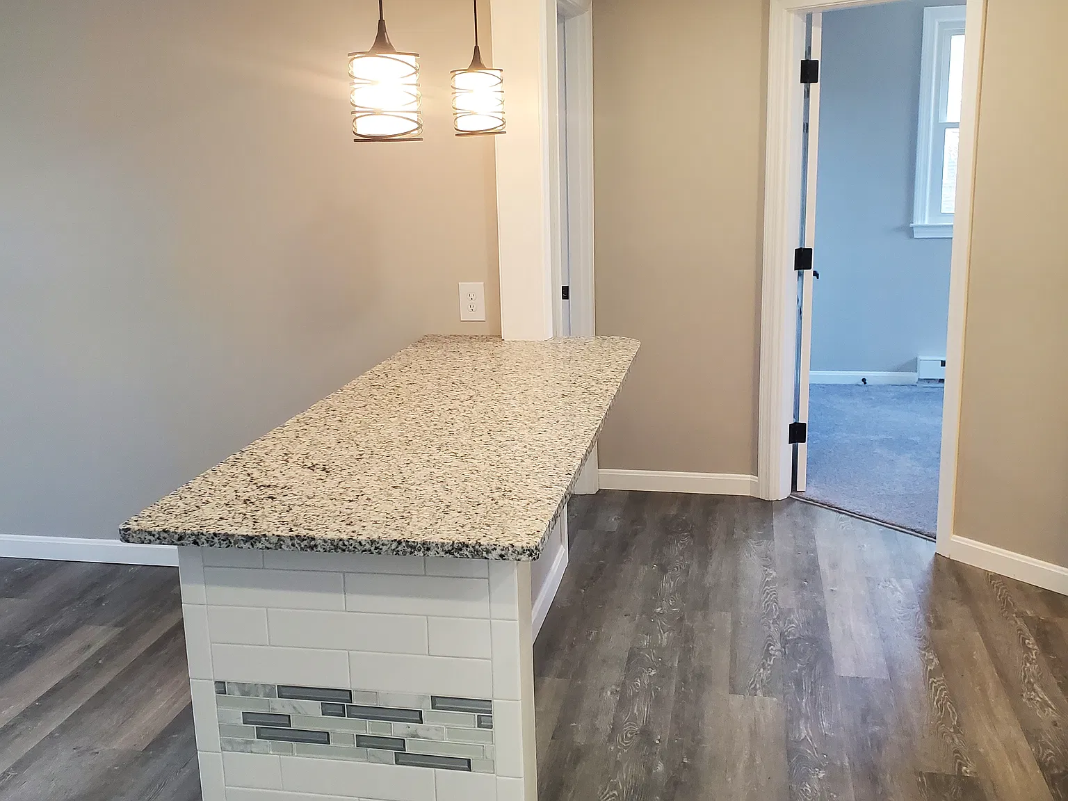 2 bed, 800 sqft, $2,095 — Photo 3