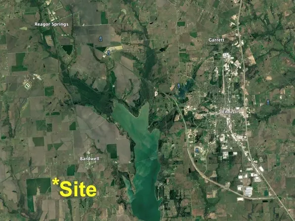 501 Farmer Rd, Ennis, TX 75119