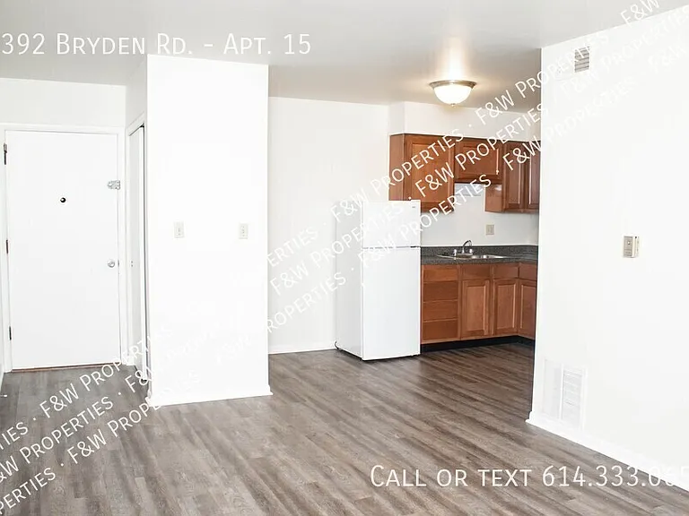 1392 Bryden Rd #15 — Photo 2